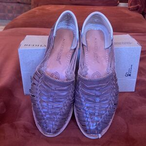 Nwt RedHawk leather huaraches